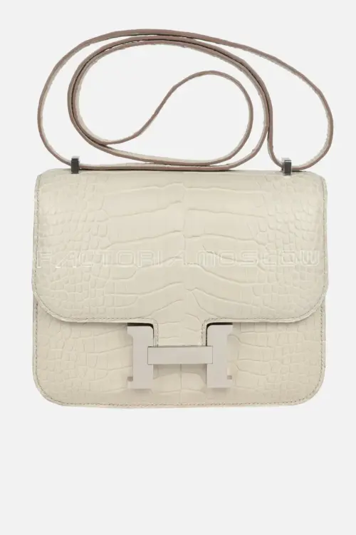 Hermès Constance 18